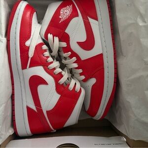 Nike Air Jordan 1 Mid Habanero Red